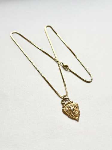 アクセサリー Gucci Old Crest Charm Necklace Gold Repurposed Vintage Gucci Knight Gold Crest Charm Necklace