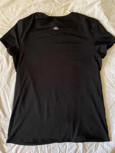 ALO YOGA ブラック Tシャツ / メンズ・レディース兼用 M Alo yogaブラックTシャツサイズM - メルカリ