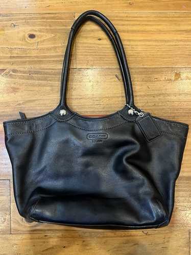 バッグ Vintage Coach Bleaker Black shoulder bag Coach Black Bleeker Signature Logo Canvas Leather Flap Strap