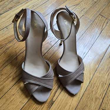 靴 Vintage Prada Flower Heel Sandals 35 1/2 Prada // Vintage Red Leather Flower Heeled Sandal – VSP