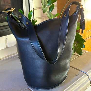 バッグ Vintage COACH XL Duffle Bag Black Vintage Coach XL Duffle Sac Black 9085 – Socorro Society