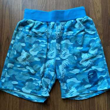 A BATHING APE BAPE BLUE CAMO ショーツ　ハーフパンツ A BATHING APE（ショートパンツ）のフリマアイテム一覧