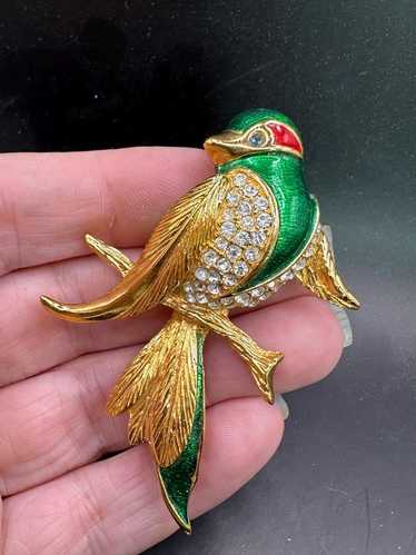 Vintage carven brooch - Gem