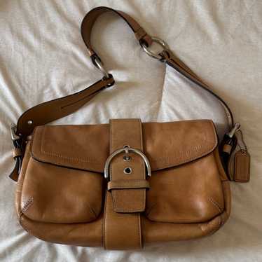 バッグ OLD COACH Soho brown Leather Handbag Vintage 90s Coach Brown Soho Buckle Leather Shoulder Bag