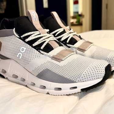 On Cloudnova White/Sand 新品 Cloudnova - WHITE | SAND – Carbon38