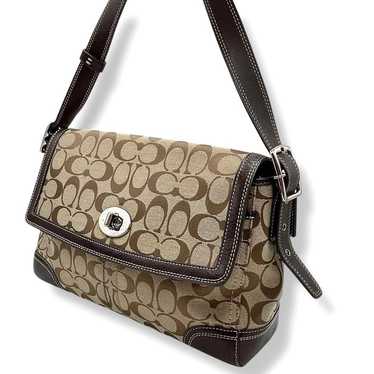 バッグ coach signature Shoulder bag turn lock COACH® Outlet | Turnlock Shoulder Bag