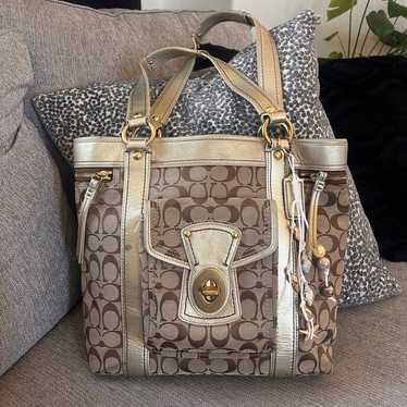 Coach Legacy 65th コーチ ワンショルダー バッグ ゴールド COACH - 65th Coach Legacy Shoulder Bag Goldの通販 by COCOA