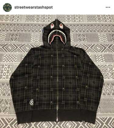 Bape x undefeated shark - Gem
