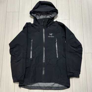ジャケット・アウター ARC'TERYX Theta AR GORE-TEX Pro Jacket Arc'teryx Theta AR Gore-Tex Pro Shell Jacket in Navy Blue