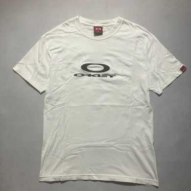 オークリー　3D ロゴ　Tシャツ 激レア 90s Oakley archive 3Dロゴ Tシャツ Y2K L - メルカリ
