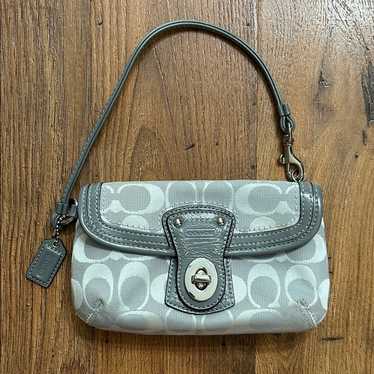 Coach legacy turn lock - Gem