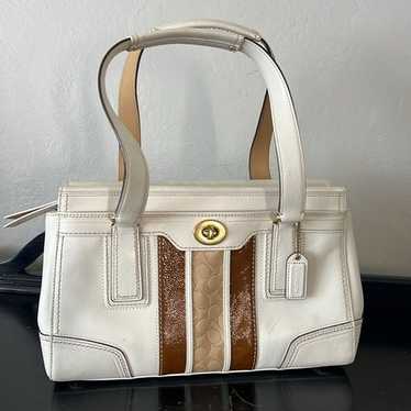 Vintage coach off white - Gem