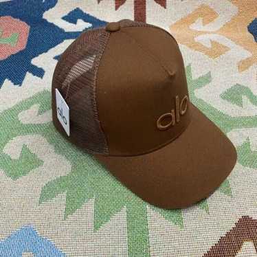 Alo district trucker hat - Gem