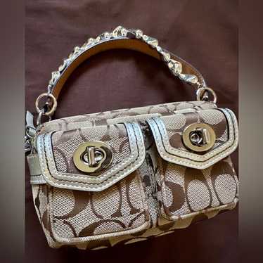 バッグ Coach Legacy Turn Lock Suede Bag Coach Legacy TurnLock Slim Flap Shoulder Bag White Beige