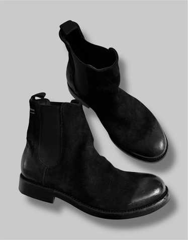 The last conspiracy boots - Gem