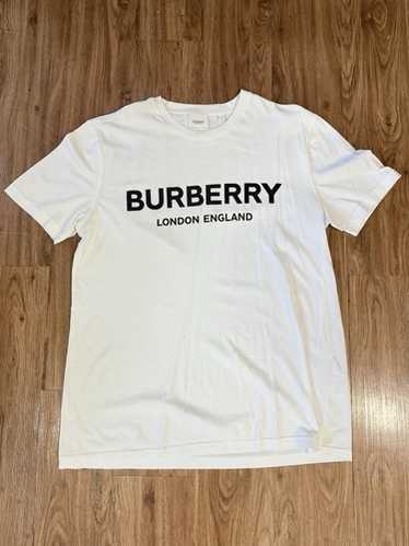 Burberry ホワイト Tシャツ XSサイズ BURBERRY バーバリー 刺繍 ロゴ ホワイト Tシャツ ユニセックス