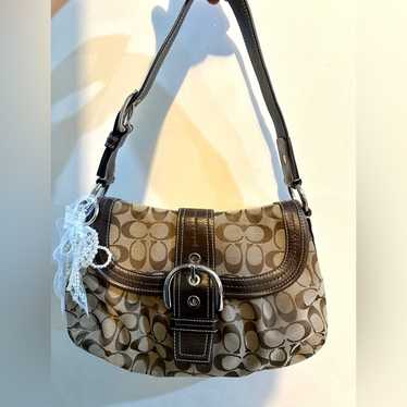 バッグ Coach Soho brown signature Shoulder bag Coach Soho Shoulder Bag 25, B4/Honey Brown: Handbags: Amazon.com
