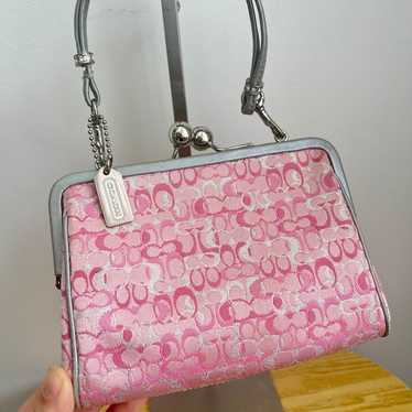 Coach kiss lock mini Bag rare Pink★ Impulse buy😅 Rose kisslock bag! : r/Coach