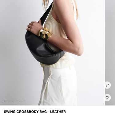 バッグ COS SWING CROSSBODY BAG SWING CROSSBODY BAG - LEATHER - BLACK | COS