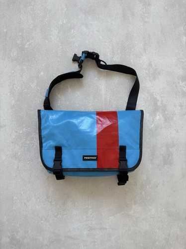 FREITAG トートバッグ Serie G5.1 青 Circa 2000 Freitag Serie g5.1 Messenger Tote Bag - | Chairish