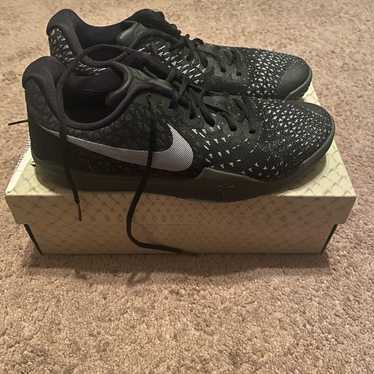 シューズ(男性用) NIKE KOBE MAMBA INSTINCT Amazon.co.jp: NIKE(ナイキ)コービー マンバ インスティンクト