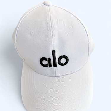 alo ホワイトキャップ Performance Off-Duty Cap - White/White | ALO