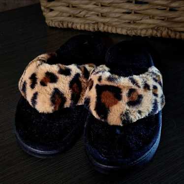 Leopard Print Flip Flop Slides Size Large Women's - image 1