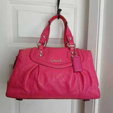 バッグ Coach Ashley Signature Pink Shoulder Coach ashley signature pink - Gem