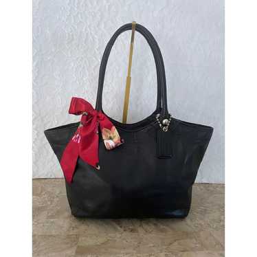 バッグ COACH Bleeker Legacy Soho Hand Bag Rare COACH Bleeker Legacy Soho Hand Bag Rare