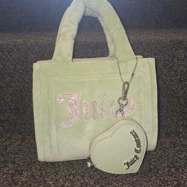 Juicy Couture ミントグリーン バッグ Juicy Couture X Urban Outfitters Y2K Icons Baguette Bag in