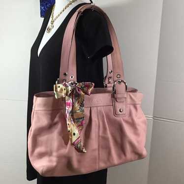 バッグ Coach Pink Soho Pleated Hobo Shoulder Coach Soho Pleated Pink Large Shoulder bag - | Depop