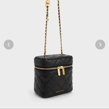 バッグ Charles & Keith Quilted Bag Black Mini Apfra Quilted Elongated Bag - CHARLES & KEITH