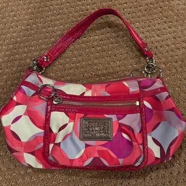 Pink poppy coach - Gem