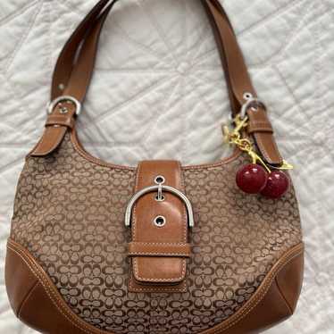 バッグ Coach Soho brown signature Shoulder bag 🎀SOLD🎀 vintage authentic coach tan signature & pink