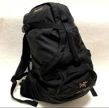 Arc'teryx ブラック リュック/ARC’TERYX beams ビームスがアークテリクスに別注したバッグ3型を発売、工場の