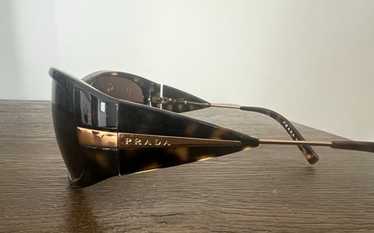 PRADA サングラス SPR09G 美品 ヴィンテージ ケース付き PRADA サングラス SPR09G 美品 ヴィンテージ ケース付き