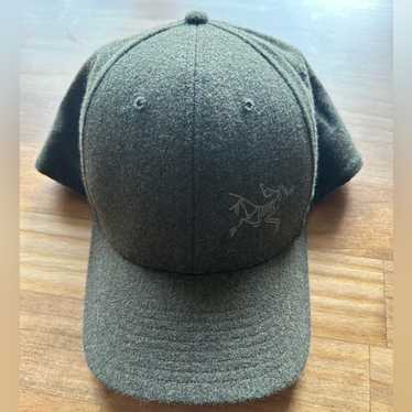 帽子 arcteryx hat Arcteryx LOGO FLAT BRIM TRUCKER HAT Forage Green Snapback