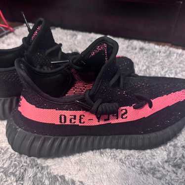 adidas Yeezy Boost 350 ブラック/ピンク adidas Yeezy Boost 350 V2 Black/Pink // First Look | Nice Kicks
