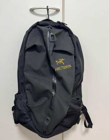 ARC’TERYX ARROW22 backpack Arc'teryx Arro 22 Backpack in Black Ii Arc'teryx