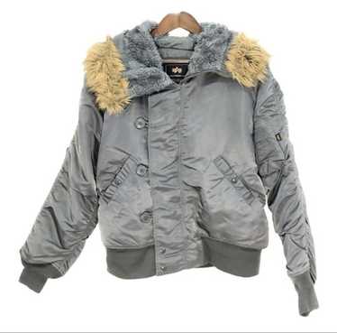 ジャケット・アウター avirex n2b n-2b short flight jacket Alpha Industries Men's N-2B Short Waist Parka (XS, Black) at