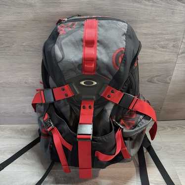 S*3様 Oakley icon tactical backpack 90s 赤 s-l400.jpg