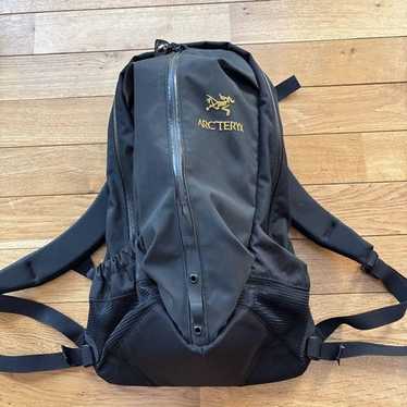ARC’TERYX ARROW22 backpack Arro 22 Backpack in Eden - Arc'Teryx