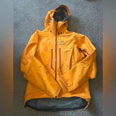 yocchi　ARC'TERYX Alpha SV 美品　サイズS yocchi様専用 ARC'TERYX Alpha SV 美品 サイズS - メルカリ