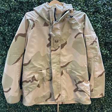 90s アメリカ軍　ECWCS COLD WEATHER CAMOUFLAGE US MILITARY ECWCS GORE TEX COLD WEATHER WOODLAND CAMO PARKA