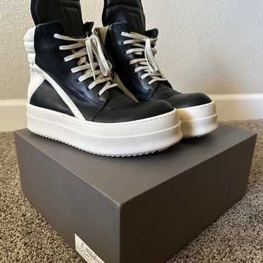 あぶろーRick Owens Mega Bumper Geobasket Rick Owens Mega Bumper Geobasket Milk (Women's) - RP01D2868