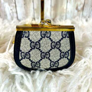 GUCCI ♡ Vintage ♡ clasp coin purse VINTAGE GUCCI FINDS — Vtg Gucci Brown Monogram Kiss Lock