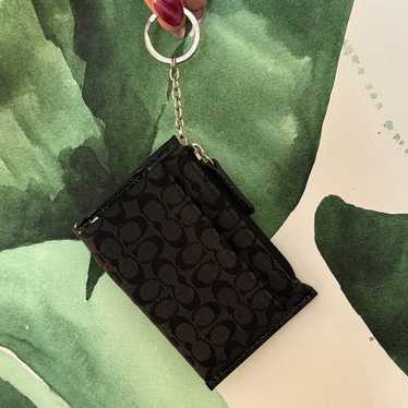 小物 Coach Signature Coin Case Key Ring PVC Coach Signature Coin Case Key Ring PVC - メルカリ