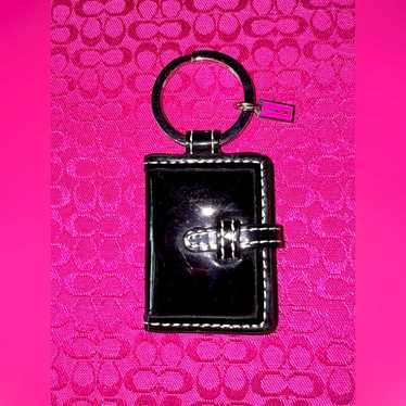 未使用級 Coach leather Picture Frame Charm 未使用級 Coach leather Picture Frame Charm - メルカリ
