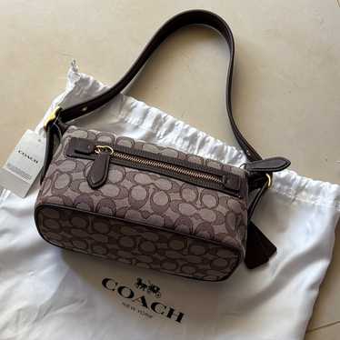バッグ Coach Signature Demi Clip Flap Purse Coach | Bags | Coach Signature Demi Clip Flap Purse No