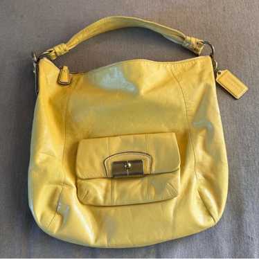 バッグ Vintage Coach Purse Shoulder Bag Yellow Vintage Coach Retro Lindy Kiss Rock Shoulder Bag Yellow